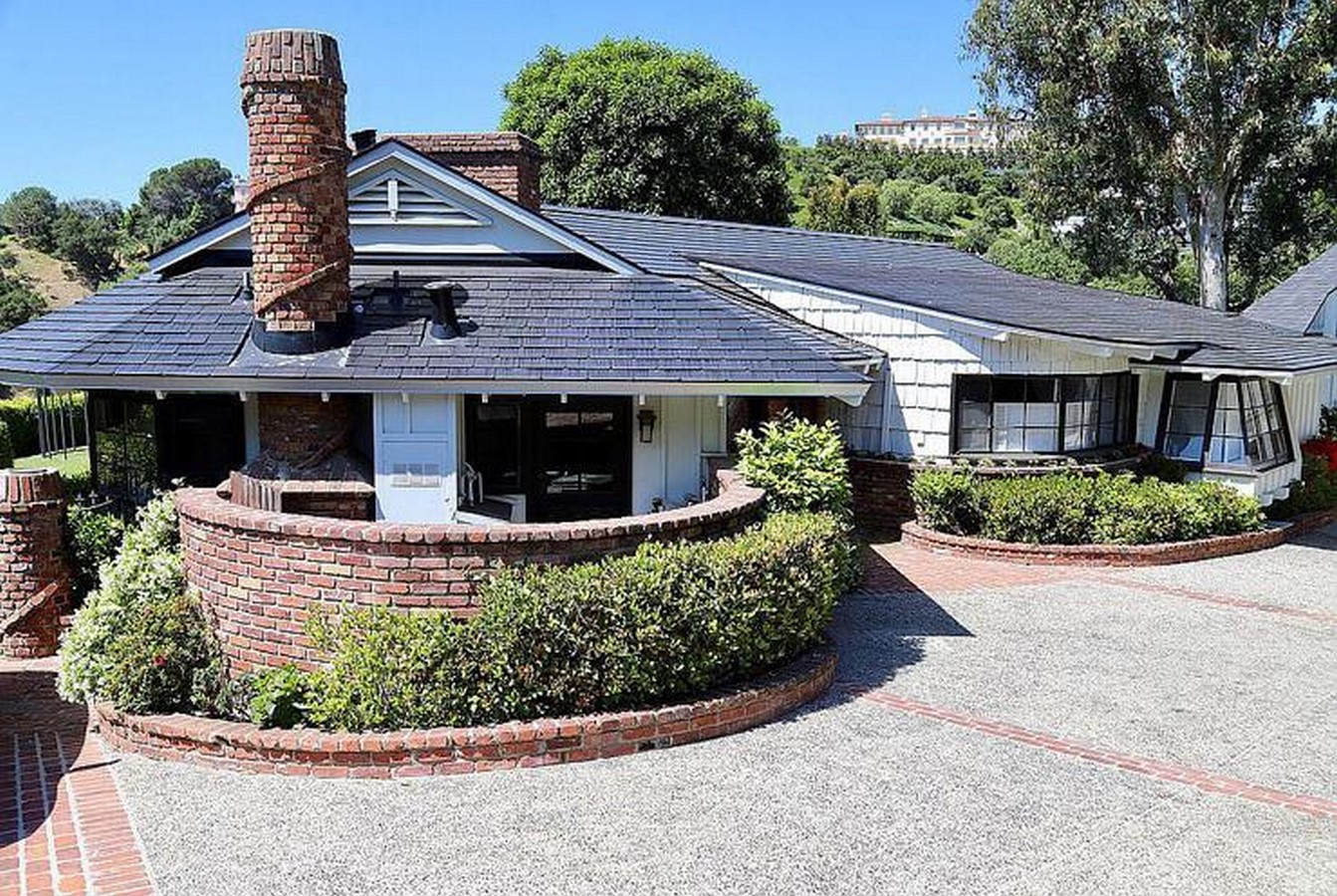 Where Does Elon Musk Live? Unraveling the Residences of the Tech Mogul