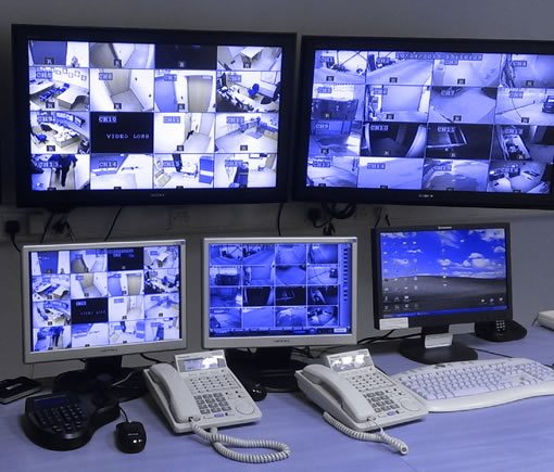 cctv-screens